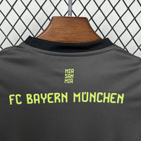 Conjunto Infantil Oficial do Bayern de Munique 25/26 - Goleiro