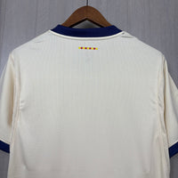 Camisa llll Oficial do Barcelona 26/27 - Torcedor