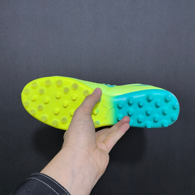 Chuteira Society Puma Future Ultimate MG "Pursuit Pack"