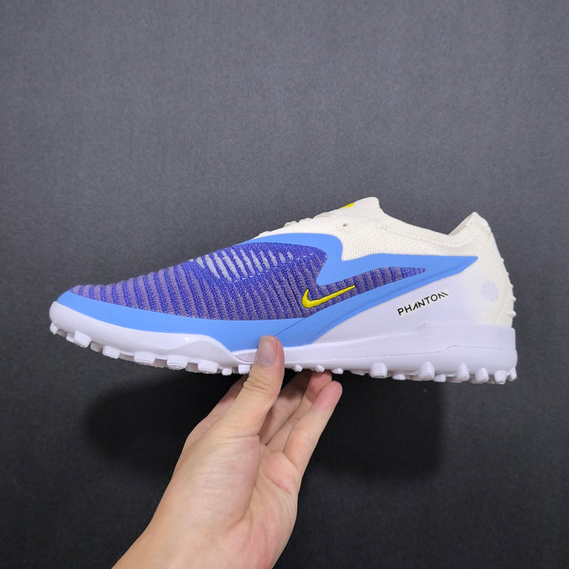Chuteira Nike Phantom 6 Elite Society TF "Fear Nothing"