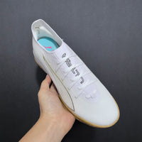 Chuteira Ultra 5 Ultimate TF