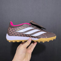 Chuteira Adidas Society Predador Louis Vuitton