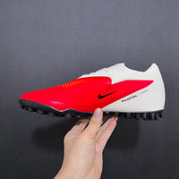 Chuteira Nike Phantom 6 Low Academy