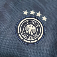 Camisa Oficial da Alemanha 26/27 Pré Jogo - Manga Longa