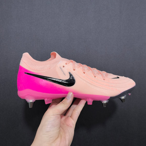 Chuteira Nike Phantom GX 2 Elite Campo