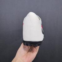 Chuteira Nike Phantom 6 Low Academy