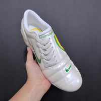 Chuteira Nike T90 FG