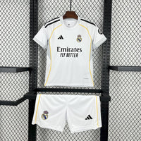 Conjunto Infantil Oficial do Real Madrid 25/26 - Kids