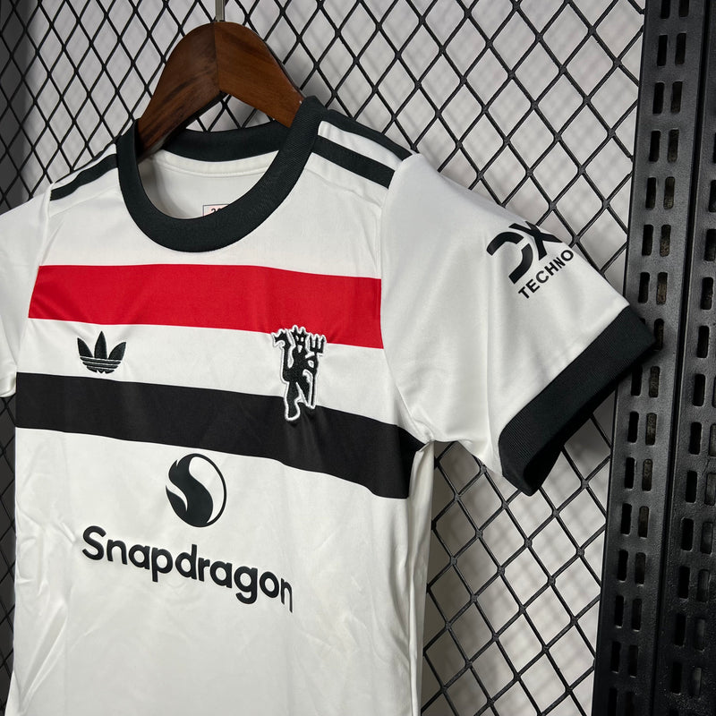 Conjunto Infantil Oficial do Manchester United 24/25 - Kids