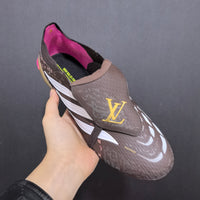 Chuteira Adidas Predador Louis Vuitton