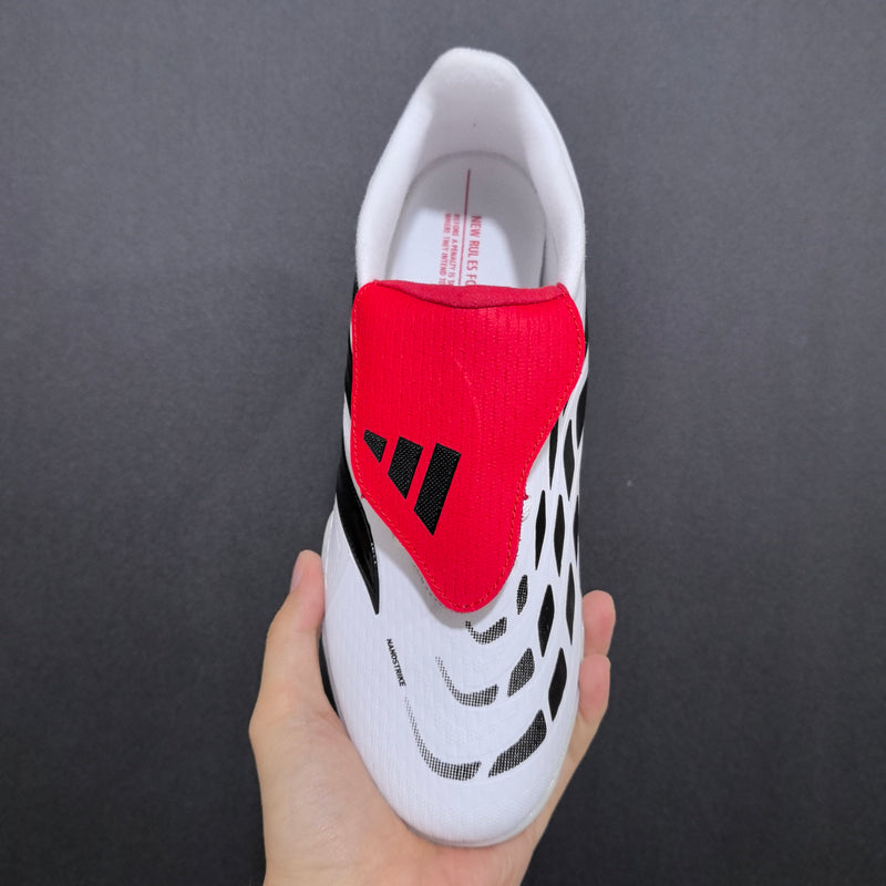 Chuteira ADIDAS Predator Elite Society