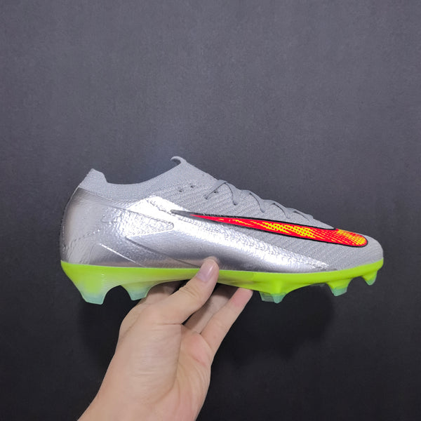 CHUTEIRA NIKE MERCURIAL HYPERVENOM LIQUID DIAMOND NJR