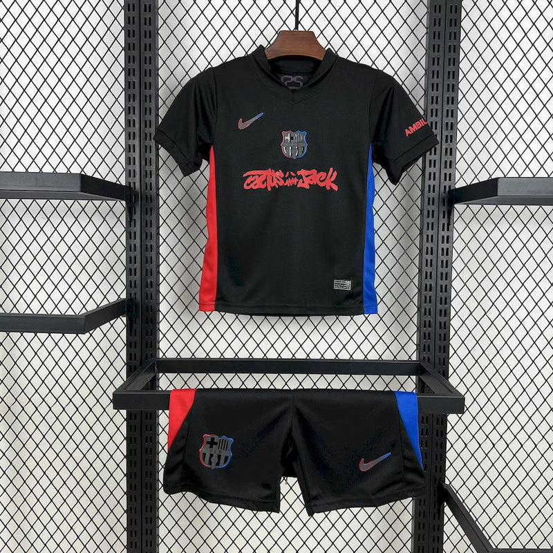 Conjunto Infantil Oficial do Barcelona 25/26 - Travis Scott