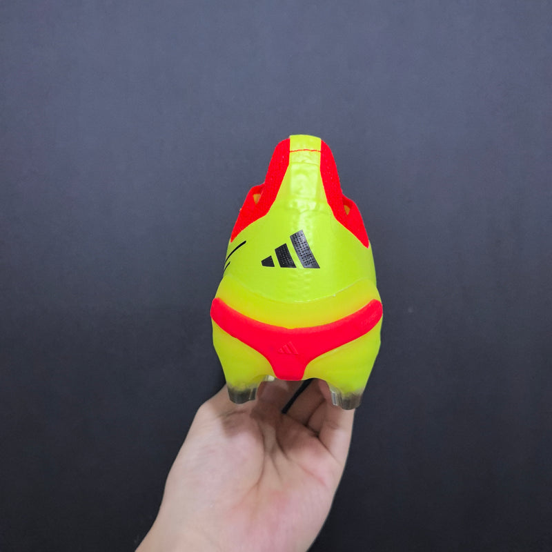 Chuteira Adidas Predator Elite FG Campo