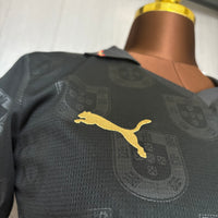 Camisa Feminina Oficial de Portugal 26/27 Baby Look - “Pantera Negra” em homenagem a Eusébio