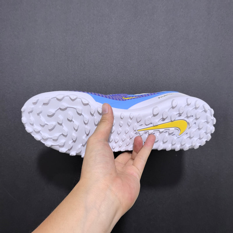 Chuteira Nike Phantom 6 Elite Society TF "Fear Nothing"