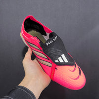 Chuteira Adidas Predator 2026 World Cup