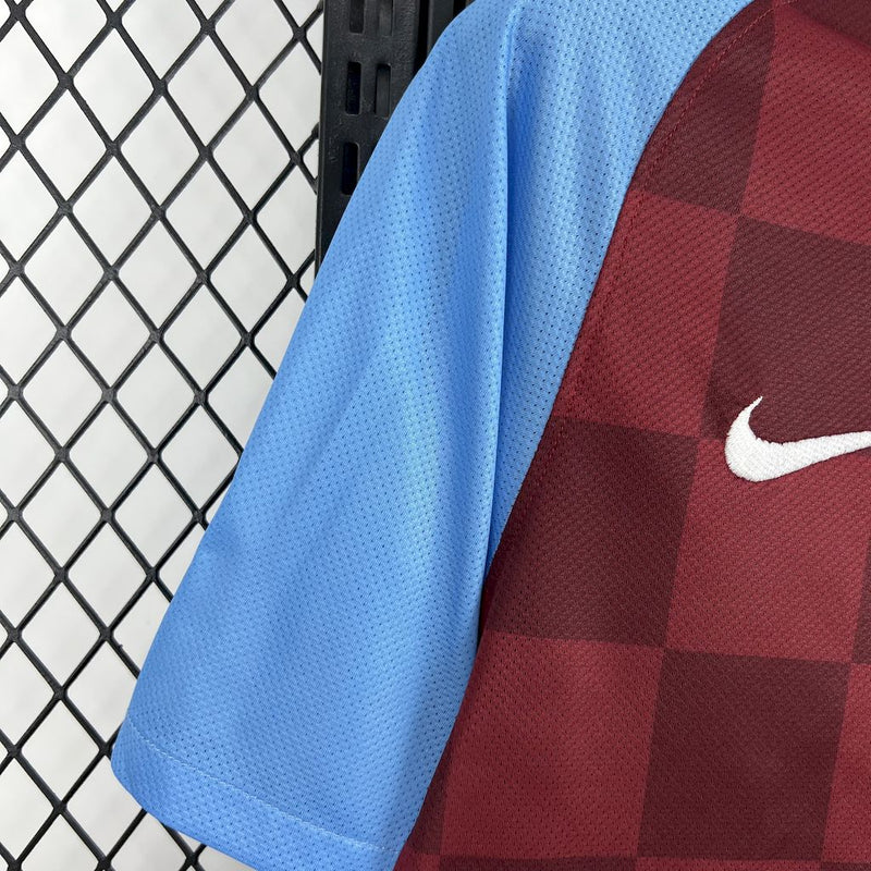 Camisa Retrô do Aston Villa 2011/2012 - Versão Retrô