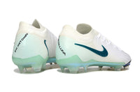 Chuteira Nike Phantom GX2 Elite Campo FG "Chromatic"
