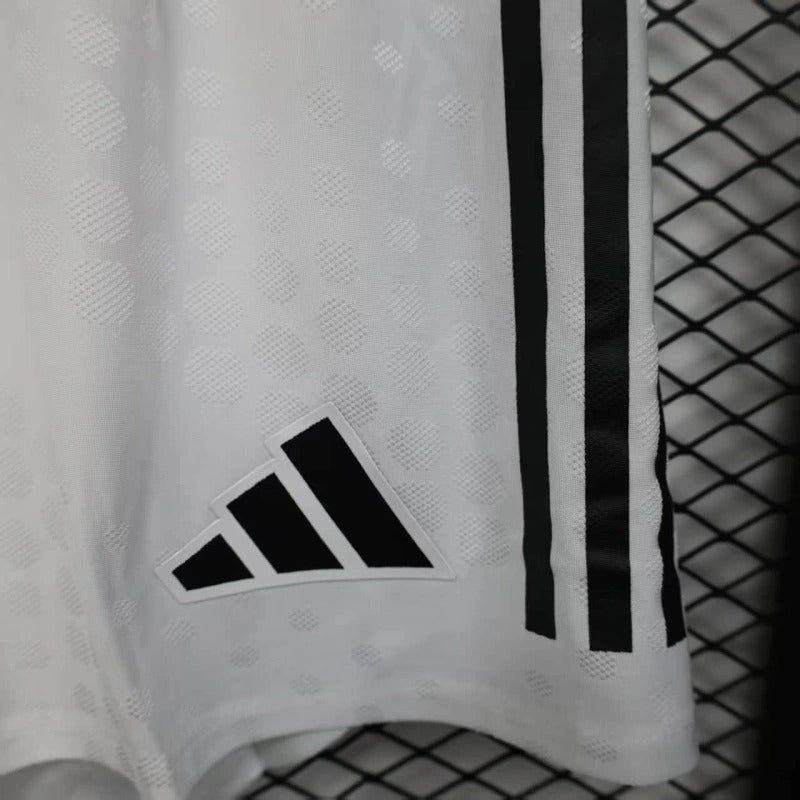 Short Oficial do Newcastle 25/26