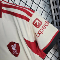 Camisa Feminina Oficial do Liverpool 25/26 - Baby Look