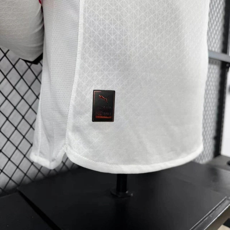 Camisa Oficial do Liverpool 25/26 - Manga Longa