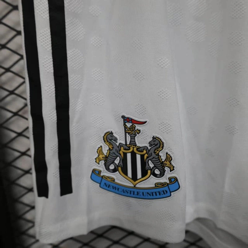 Short Oficial do Newcastle 25/26