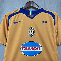 Camisa Retrô da Juventus 2005/2006 - Versão Retrô